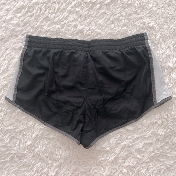 SO Running Athletic Shorts Workout Size Large Outside Sporty Athleisure - Picture 2 of 11